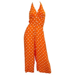 1990er Jahre Hell Orange + Weiß gepunkteter Vintage 90er Jahre Neckholder Rayon Culottes Jumpsuit