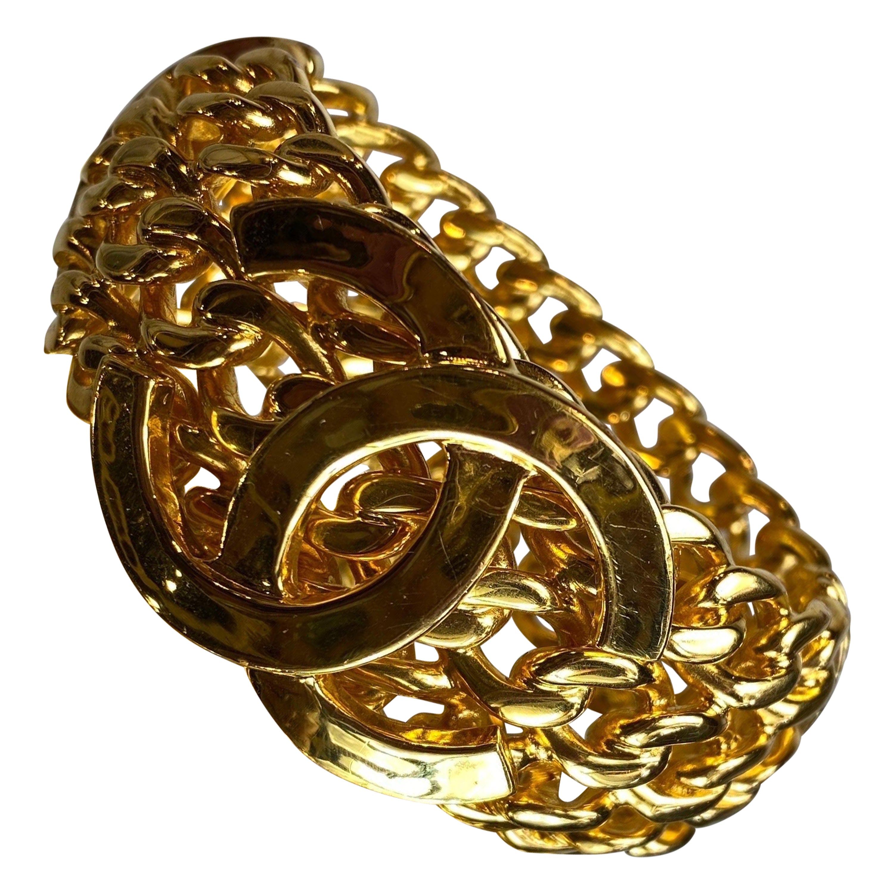 Bracelet CC Chanel à chaîne dorée