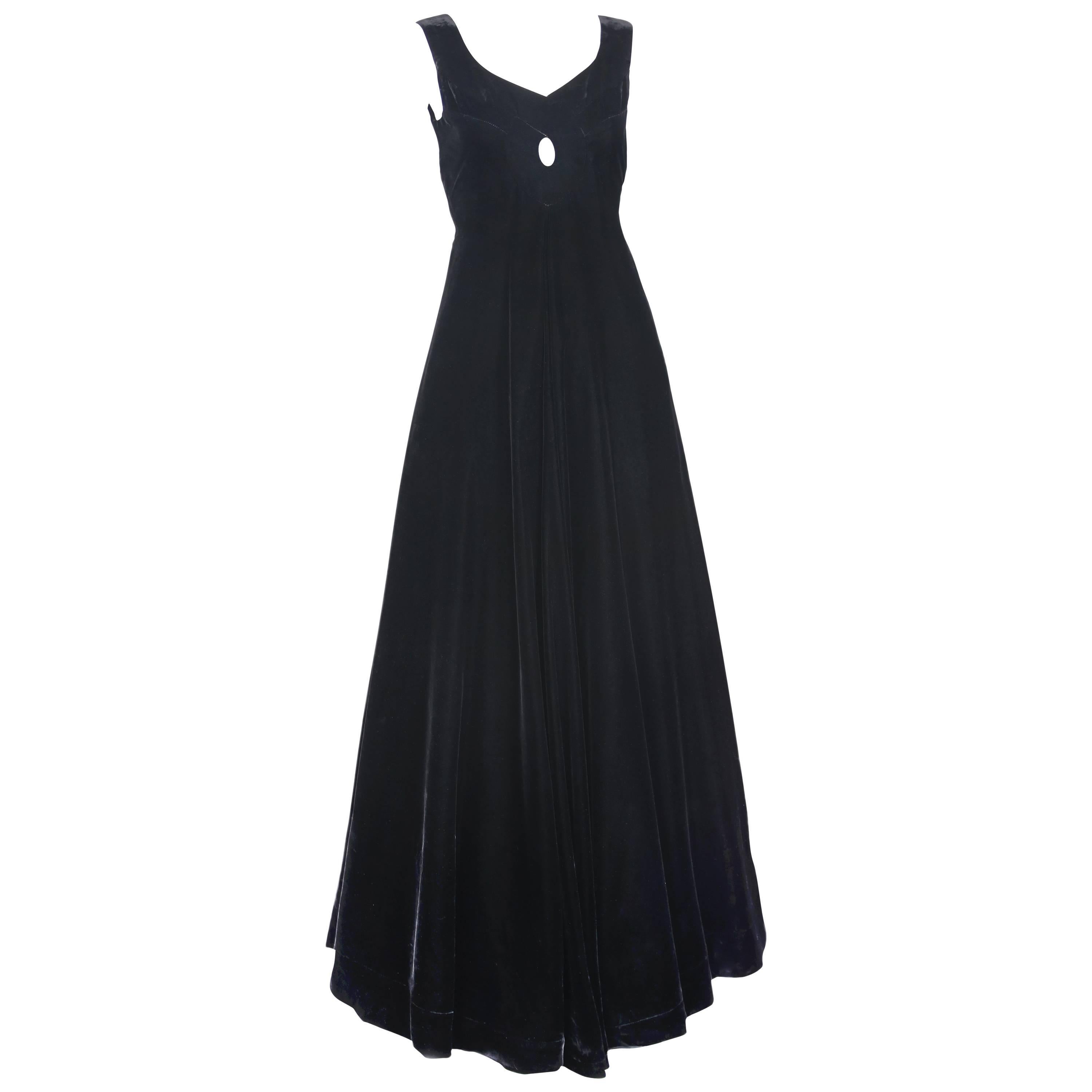 Abito da sera con buco della serratura in velluto nero Madame Grés Demi-Couture Ca. 1960 in vendita