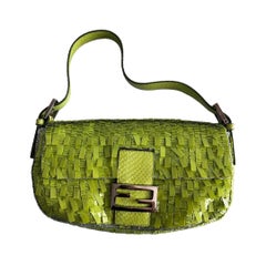 Fendi baguette à sequins couleur lime