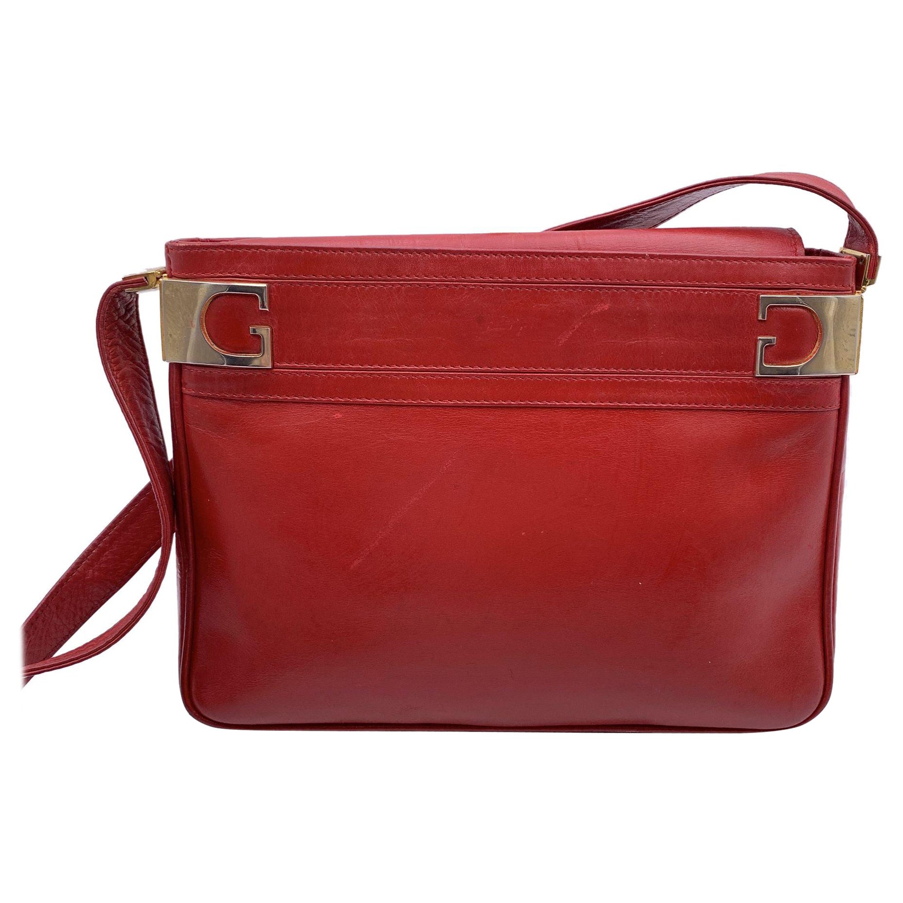 Gucci Vintage Red Leather Rectangular Bucket Shoulder Bag For Sale