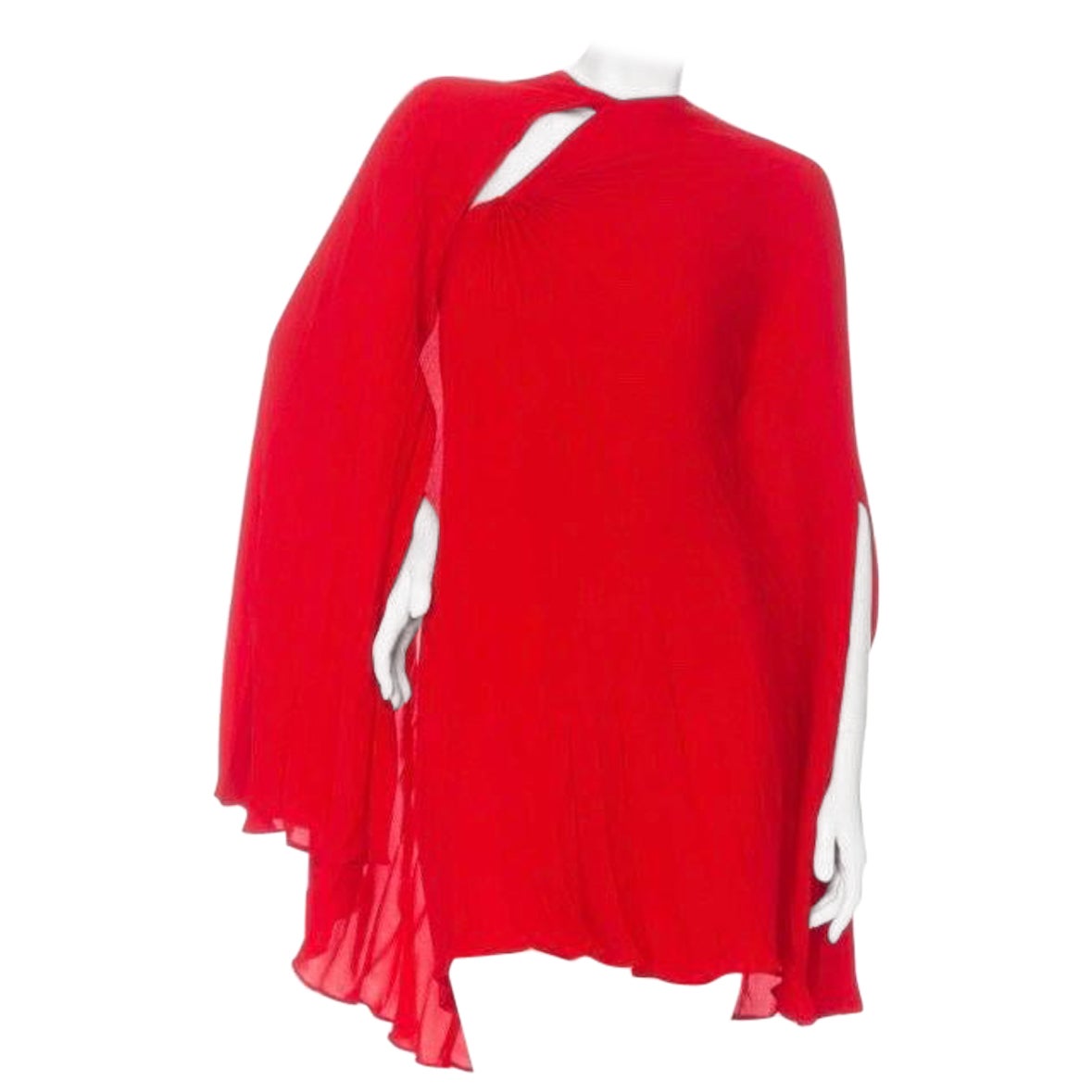 Valentino Garavani - Mini-robe moulante à effet cape en Georgette de soie, printemps 2023 en vente
