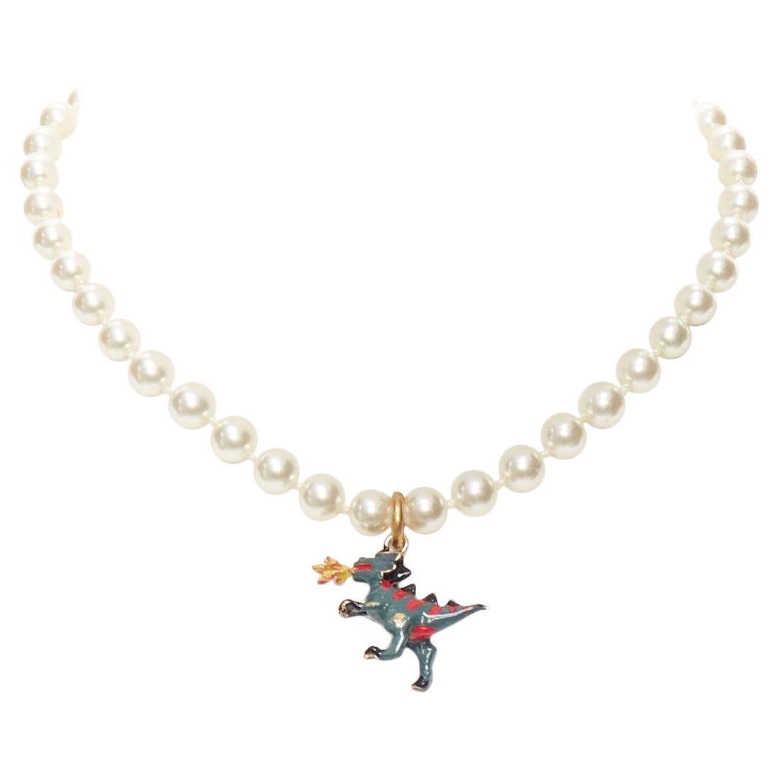 rare DIOR CD logo green fire dinosaur dragon pendant pearl choker necklace For Sale