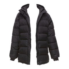 PRADA Sports Schwarze Nylon-Puffjacke mit 100% Daunenfüllung und Kapuze IT40 S