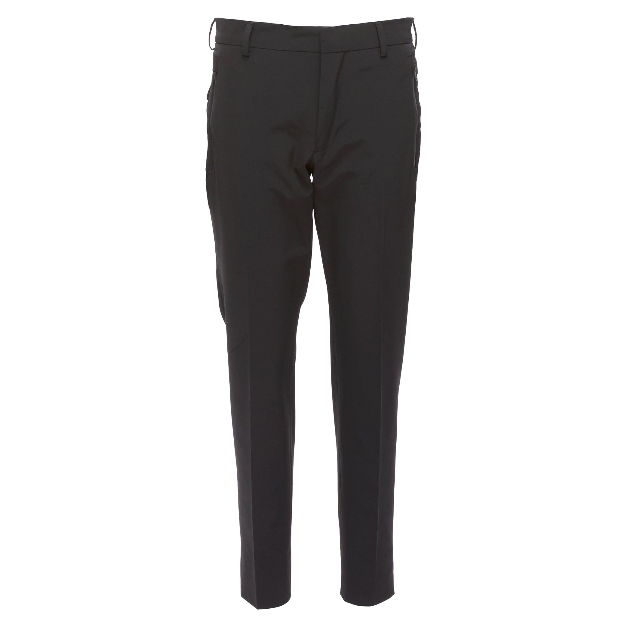 PRADA 2019 noir technique poche zippée à rabat au dos pantalon cropped fuselé IT48 M en vente