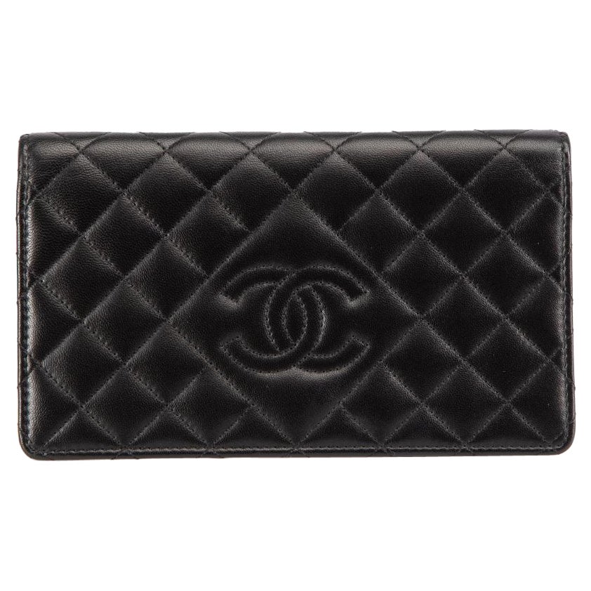 Chanel Black Leather CC Quilted Bilfold Wallet For Sale
