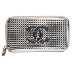 Chanel 2006-08 Silbernes kontinentales Portemonnaie aus Leder Micro Schokoladenbraun