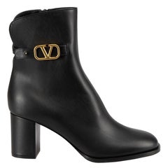 Valentino Garavani SS24 Black Leather V-Logo Ankle Boots Size SML