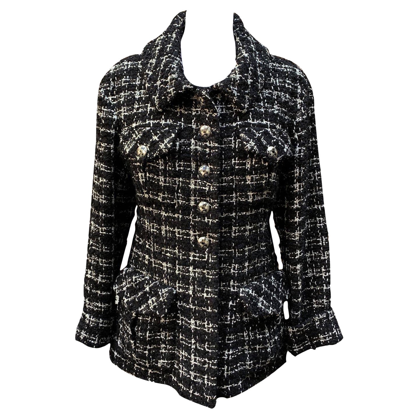 Chanel Black and White Tweed Planisphere Jacket Size 38 FR For Sale