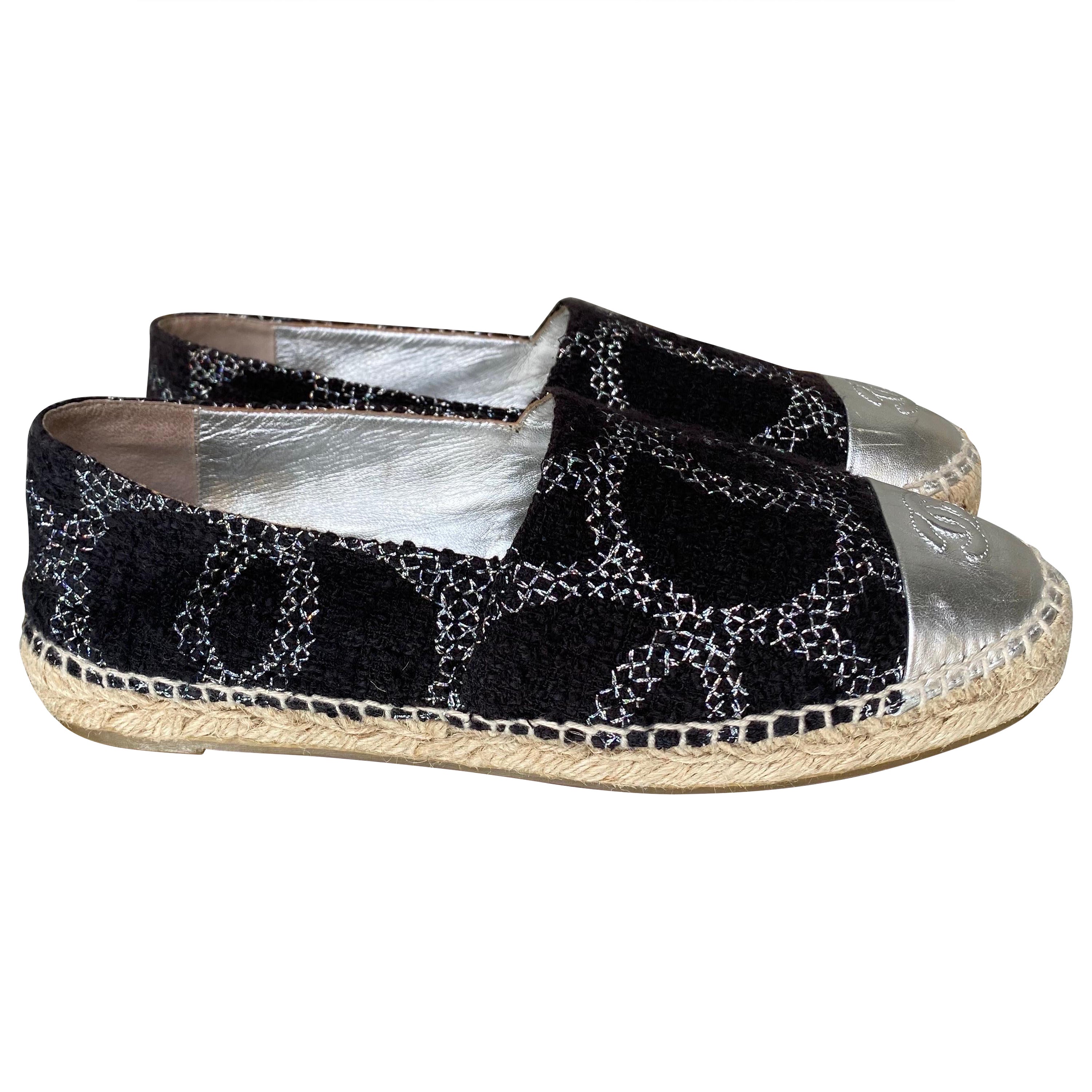 Espadrilles en tweed Chanel en vente