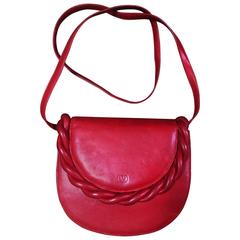 Vintage Valentino Garavani deep cherry red leather shoulder bag with twist motif 3