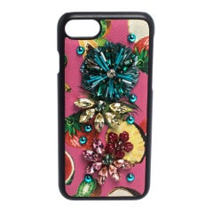 Dolce & Gabbana iPhone 7 Etui aus Leder mit Kristallverzierung und mehrfarbigem Obstdruck und Kristallverzierung