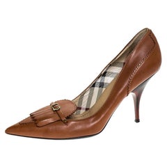 Burberry Braune Leder-Pumps mit Fransen und spitzer Zehe Größe 36