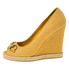 Gucci Mustard Raffia Charlotte Horsebit Peep Toe Wedge Pumps Size 40