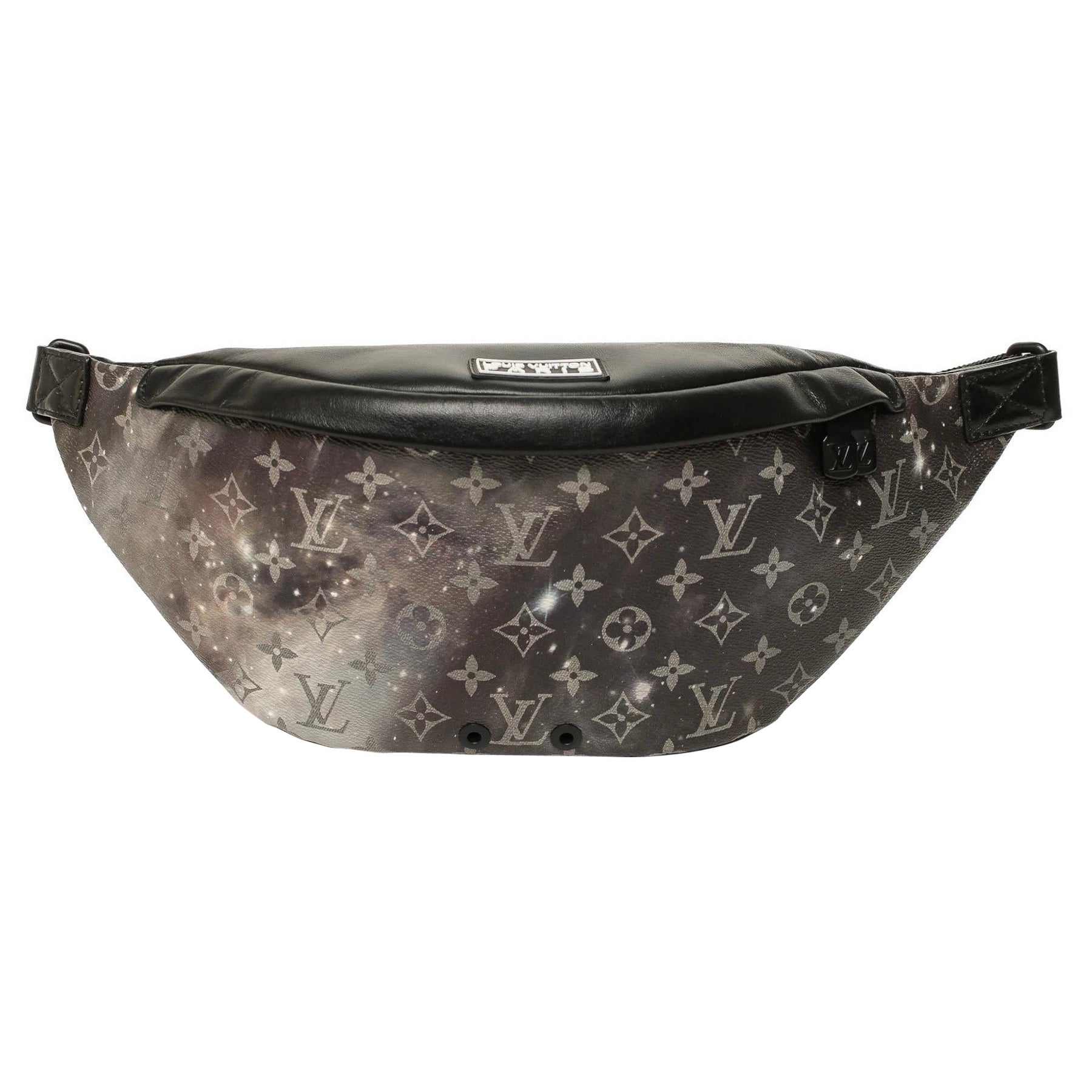 Louis Vuitton Marsupio Discovery PM Galaxy Monogram  For Sale