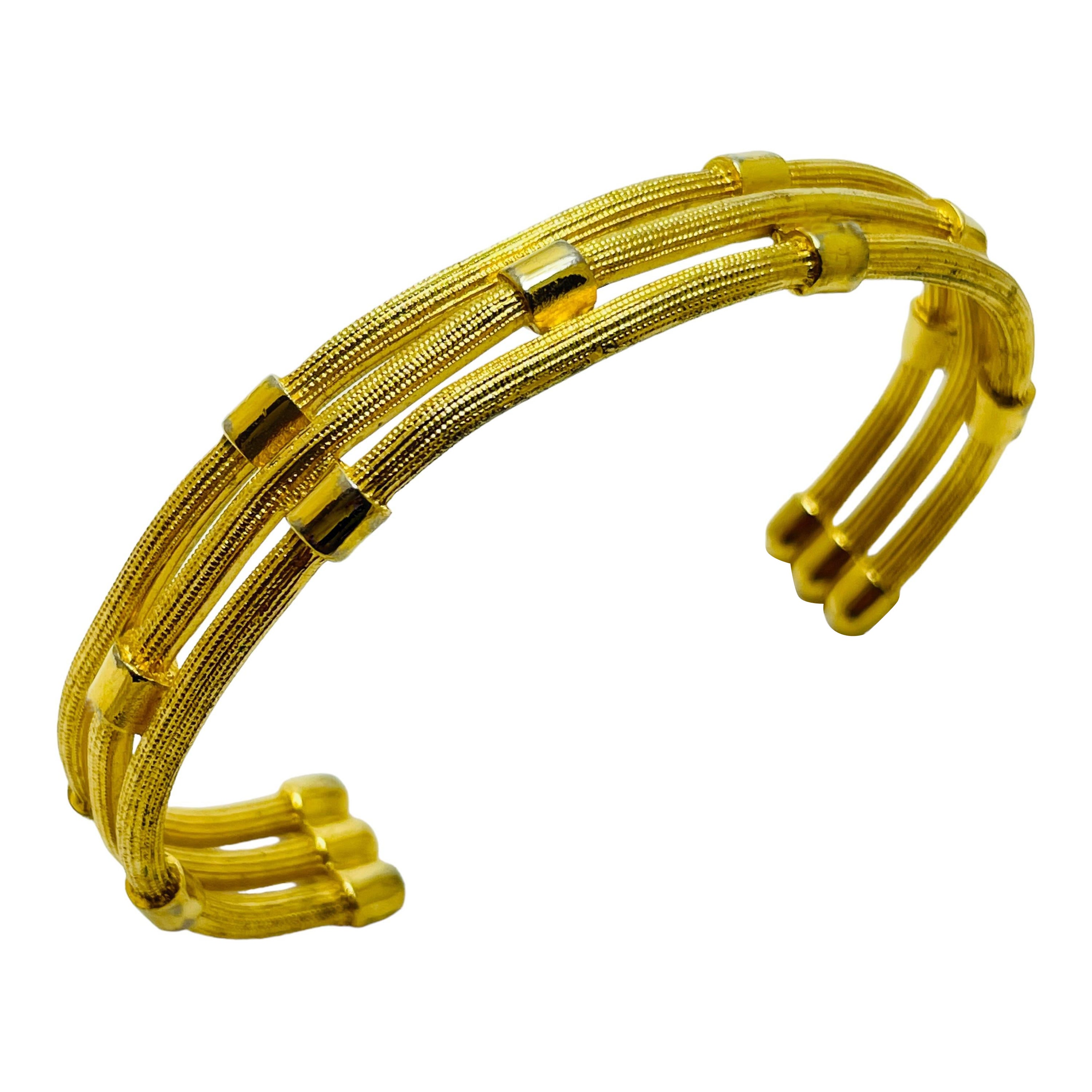 TRIFARI vintage gold tone designer cuff bracelet For Sale