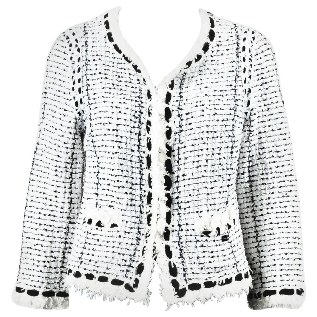 Chanel White Black Boucle Tweed Sequin Embellished Long Sleeve Jacket Size 44 For Sale