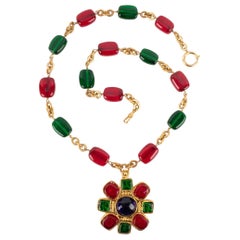 Collar Chanel de pasta de vidrio, años 1990