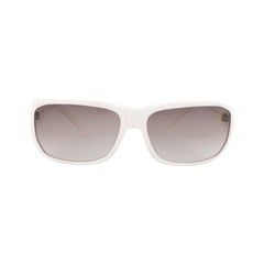 Chanel Weiße Sonnenbrille mit silbernem Metall CC Logo