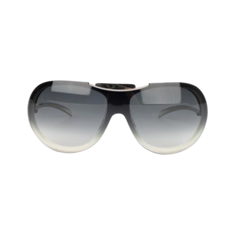 Lunettes de soleil aviateur en métal argenté de Chanel en vente