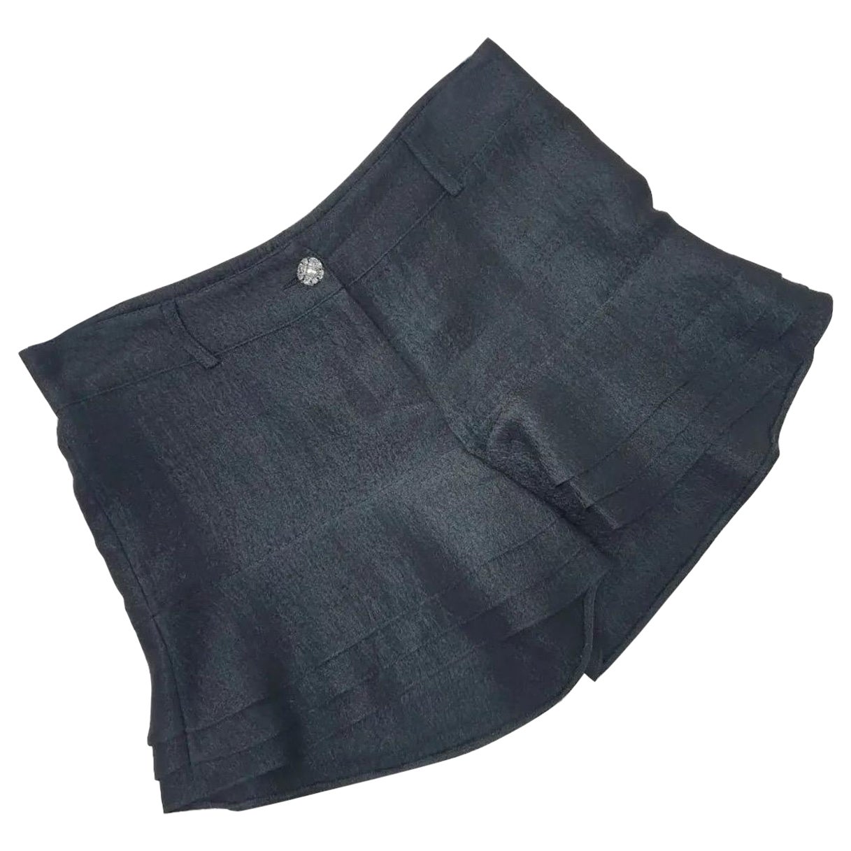 Mini-short noir Chanel en vente