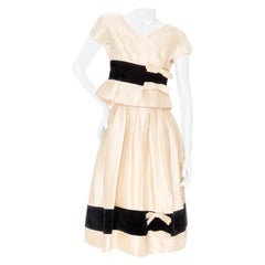 Abito vintage in raso e velluto con fiocco di Christian Dior (anni '50)