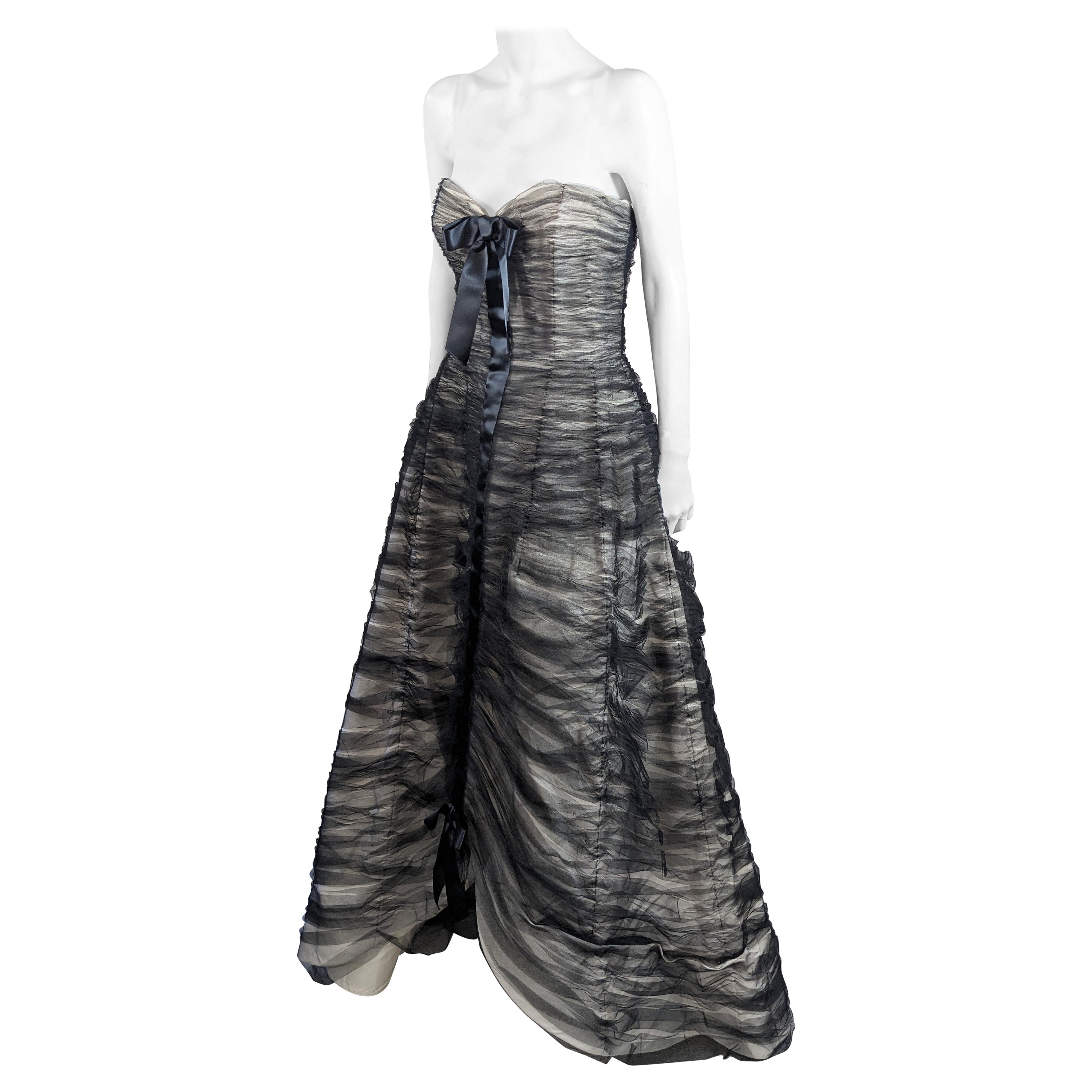 Oscar de la Renta Ruched Tulle and Satin Gown For Sale