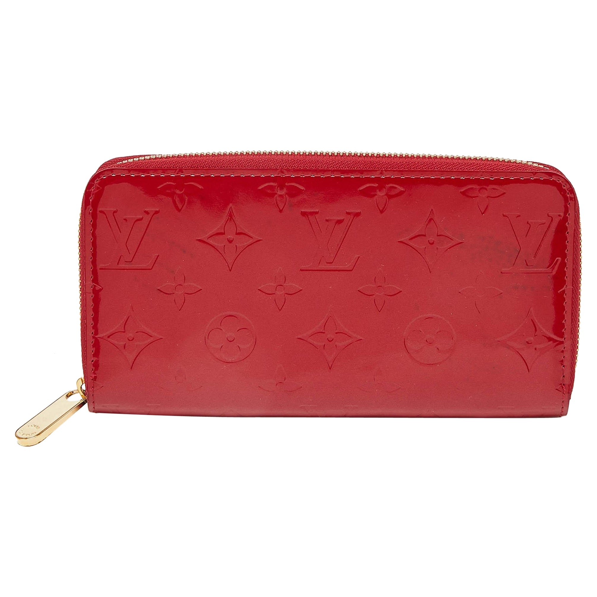Louis Vuitton Pomme D'Amour Monogram Vernis Zippy Wallet For Sale