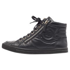 Chanel Schwarz Leder CC High Top Turnschuhe Größe 38,5 