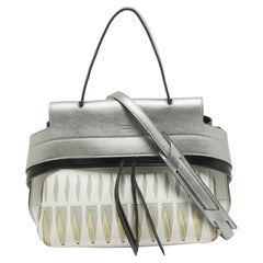 Tod's Metallic Grau/Weiß Leder Wave Laser Top Handle Bag aus Leder