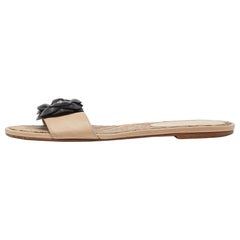 Chanel Beige/Black Leather CC Camellia Flat Slides Size 38.5