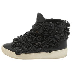 Chanel - Baskets hautes en cuir noir Camelia - Taille 38,5