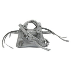 Balenciaga Super Nano Classic City Umhängetasche aus grauem Leder Super Nano