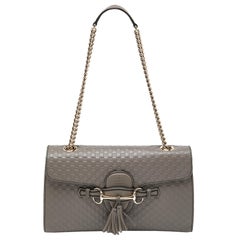 Gucci Borsa a tracolla media Emily a catena in pelle grigia Microguccissima