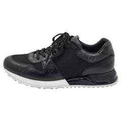 Louis Vuitton Nero Monogram Canvas e Mesh Run Away Lace Up Sneakers Taglia 41.5
