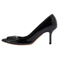 Valentino Black Patent Escape V logo Pumps Size 35.5