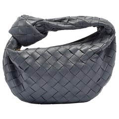 Bottega Veneta Grau Intrecciato Mini Jodie Hobo aus Leder aus Leder