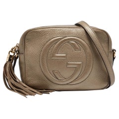 Kleine Gucci Soho Disco Umhängetasche aus goldfarbenem genarbtem Leder