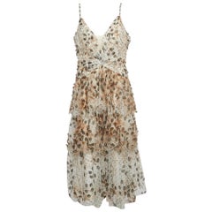 Robe à volants en tulle imprimé et ornée beige Notte By Marchesa XL