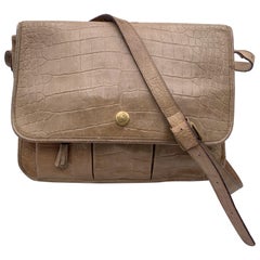 Fendi Vintage Beige geprägte Messenger-Umhängetasche aus Leder