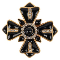 Retro Chanel Glass Paste Brooch with Black Glass Paste and Rhinestones