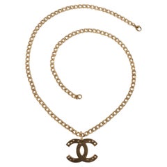 Chanel Collier avec pendentif CC ajouré en étoile, 2004
