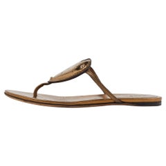 Gucci, pelle d'oro metallizzata, cuore in pelle, ciabatte piatte taglia 36