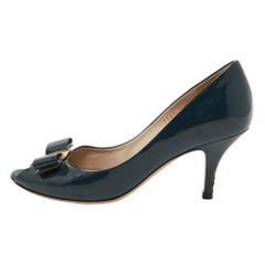 Salvatore Ferragamo Navy Blue Patent Vara Bow Pumps Size 36