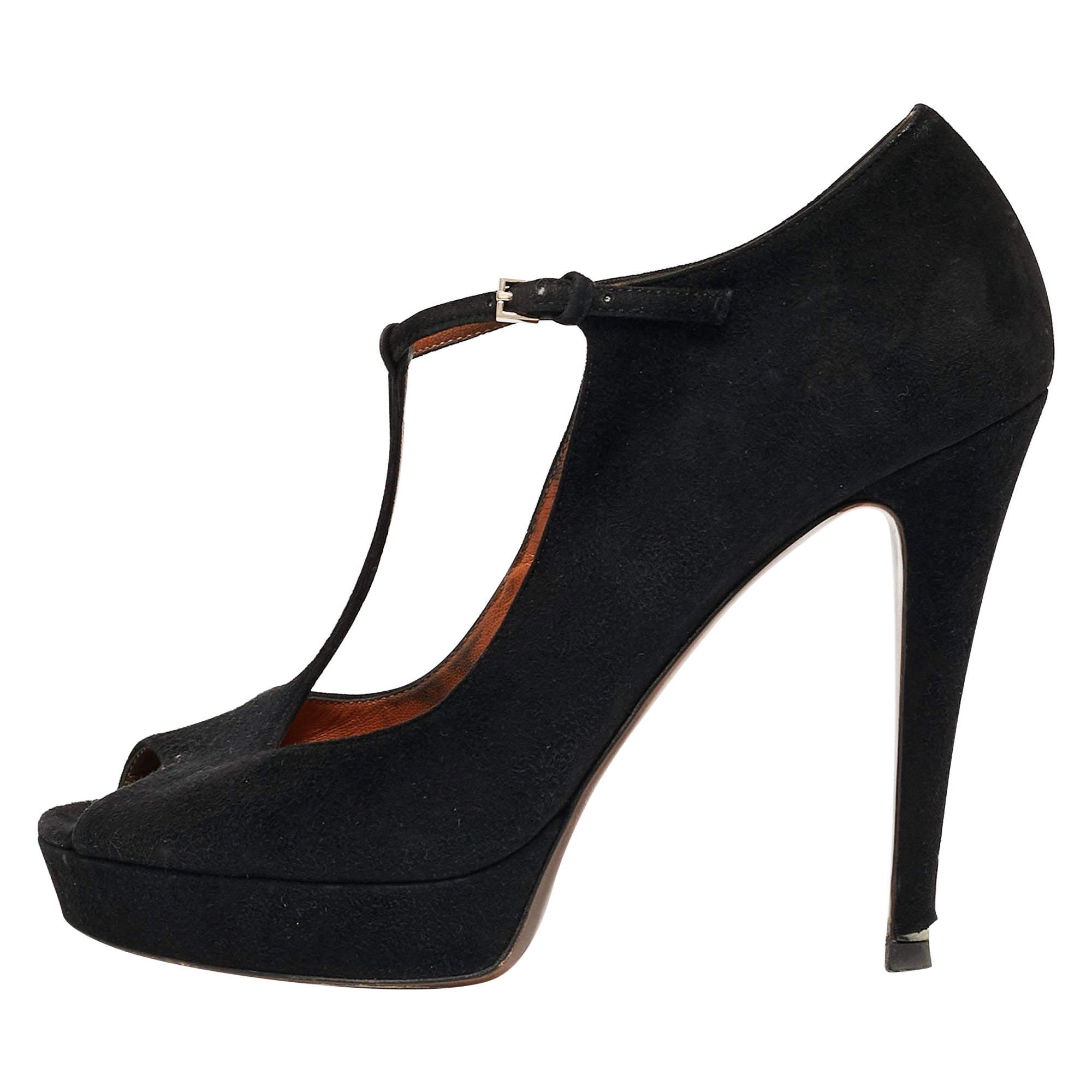 Gucci Schwarze Wildleder Betty T-Riemen-Pumps mit T-Riemen Größe 39,5 im Angebot