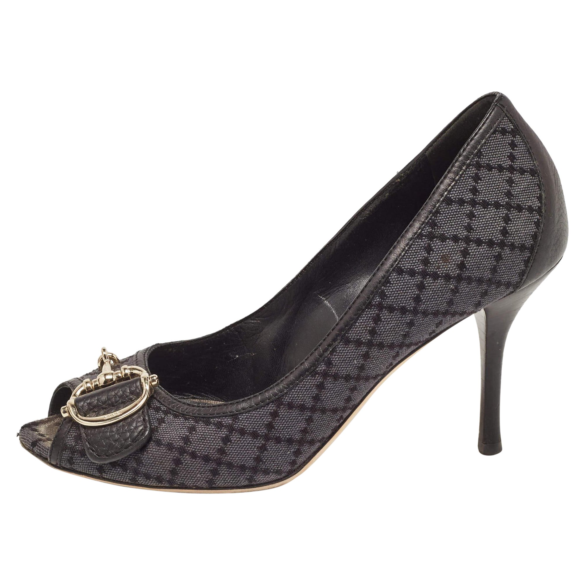 Gucci escarpins « Icon Bit Peep Toe » en toile et cuir bicolore avec diamants, taille 38