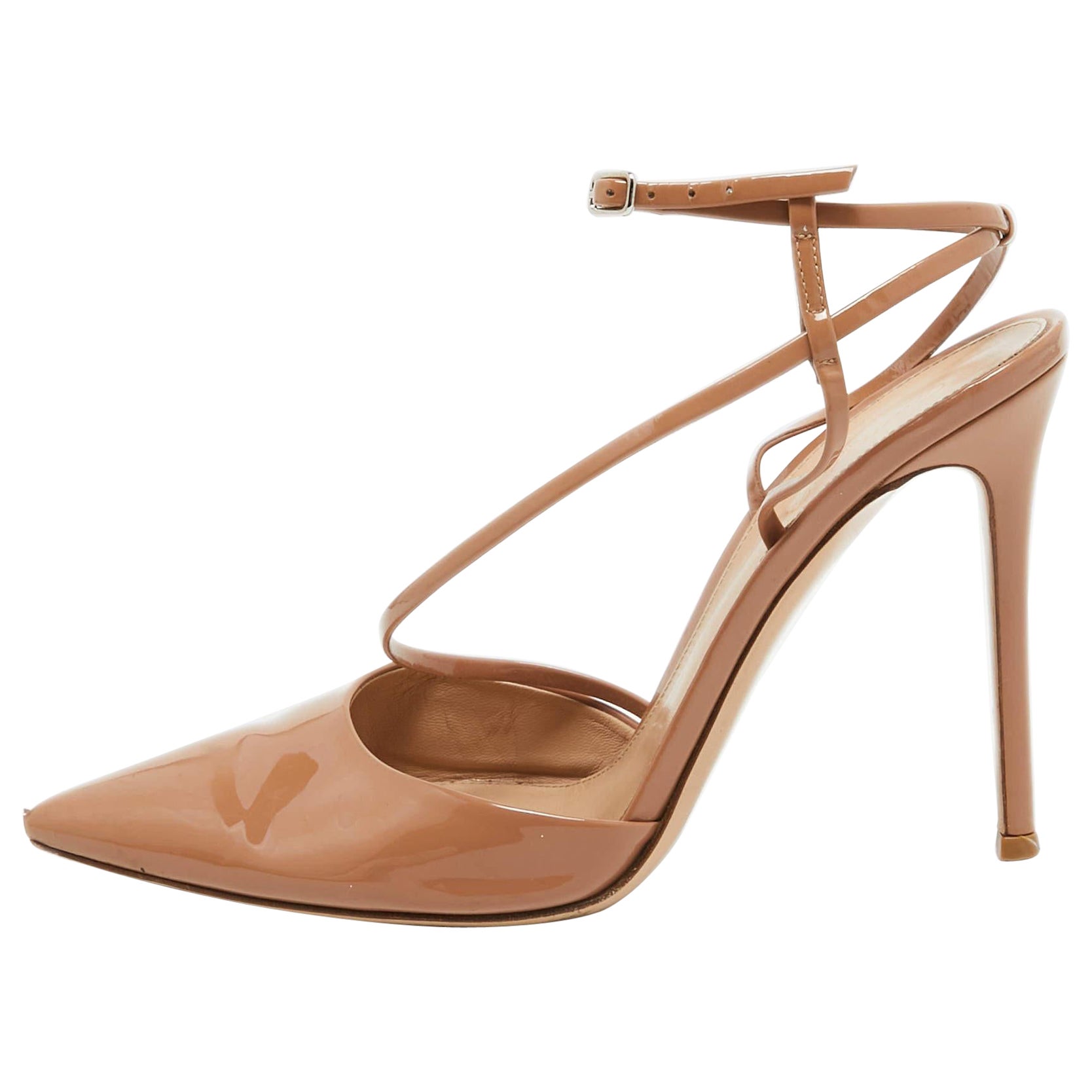 Gianvito Rossi Beige Patent Leather Ankle Strap Pumps Size 40 For Sale