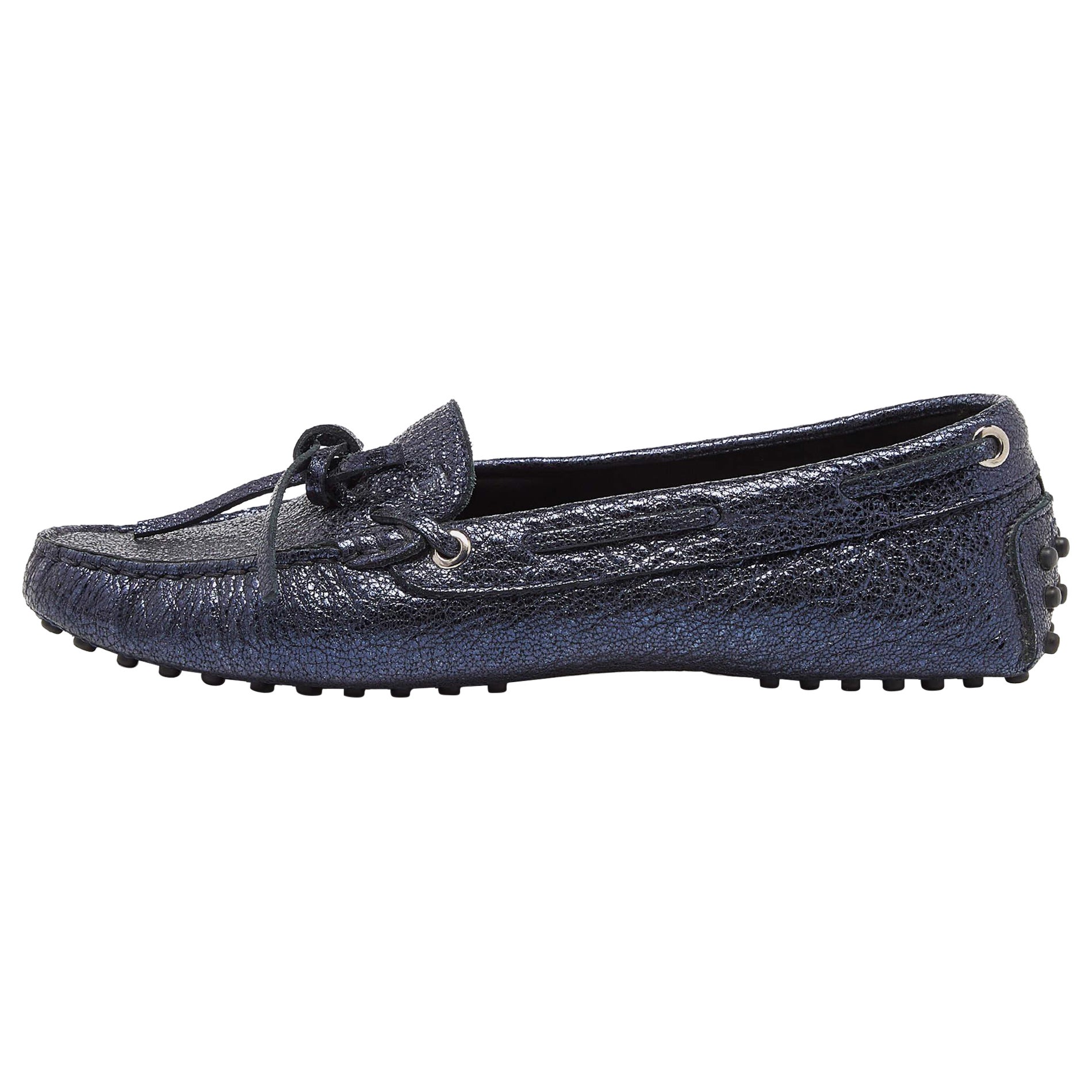 Tod's Metallic Blue Foil Leather Gommino Bow Slip On Loafers Size 36.5 For Sale