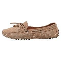 Tod's - Mocassins en daim beige avec nœud papillon argenté - Taille 38,5