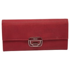 Prada Rote Nylon-Klappe Kontinentale Brieftasche